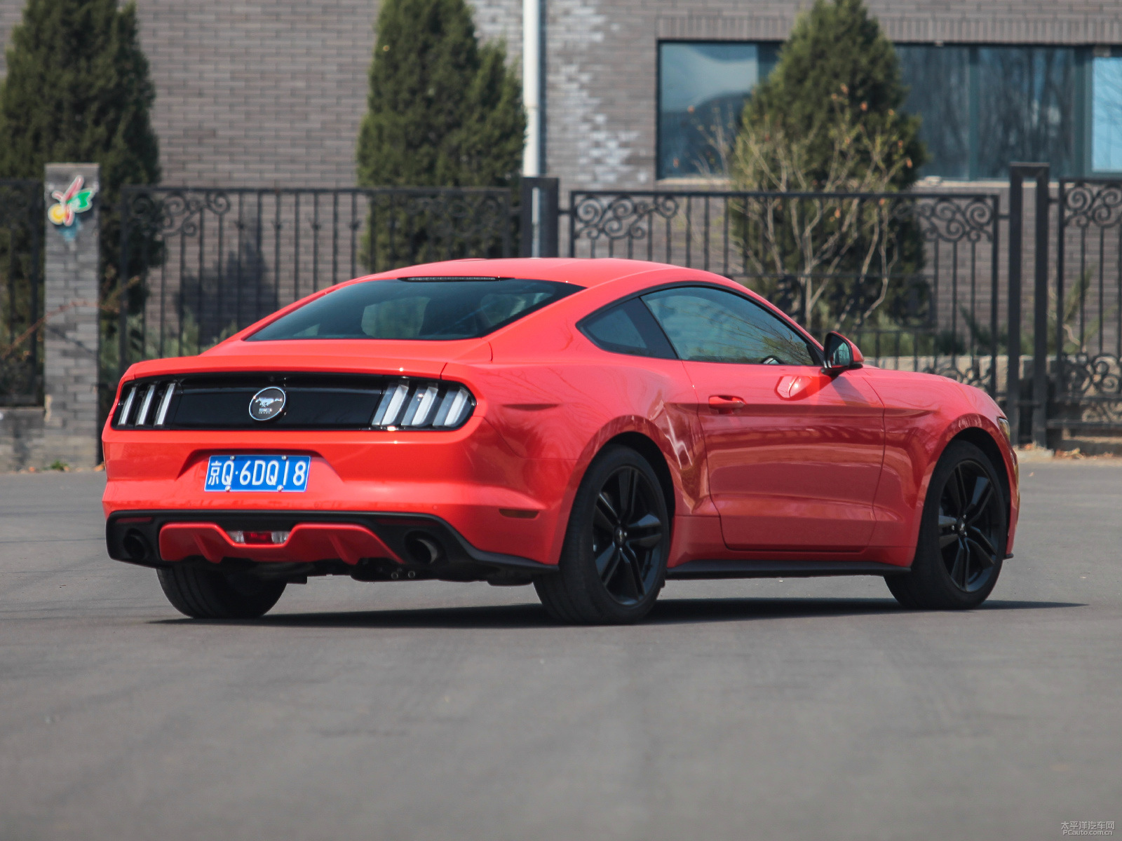 福特Mustang外觀高清大圖