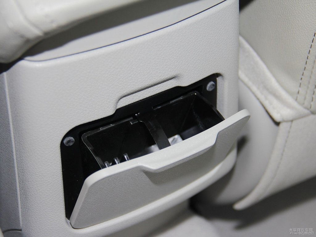 冰晶白新帝豪儲物空間空間圖片