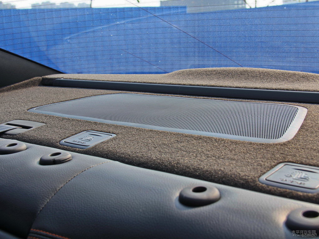 碧海藍(lán)索納塔車廂內(nèi)飾圖片