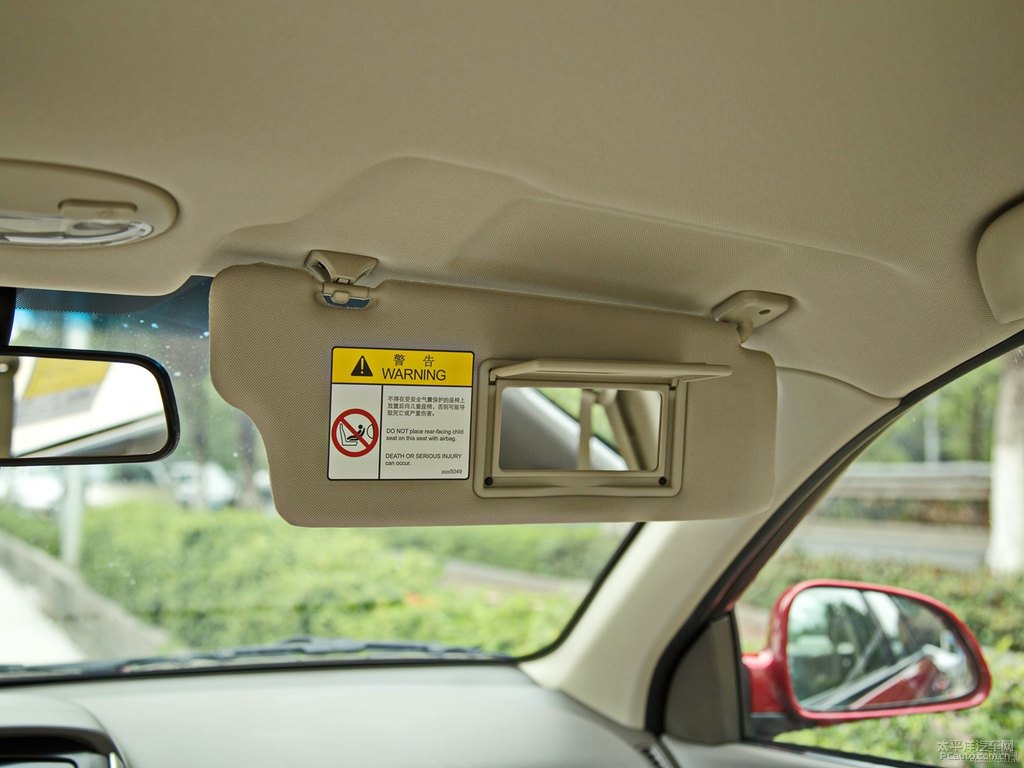 炫紅凱越車廂內(nèi)飾圖片