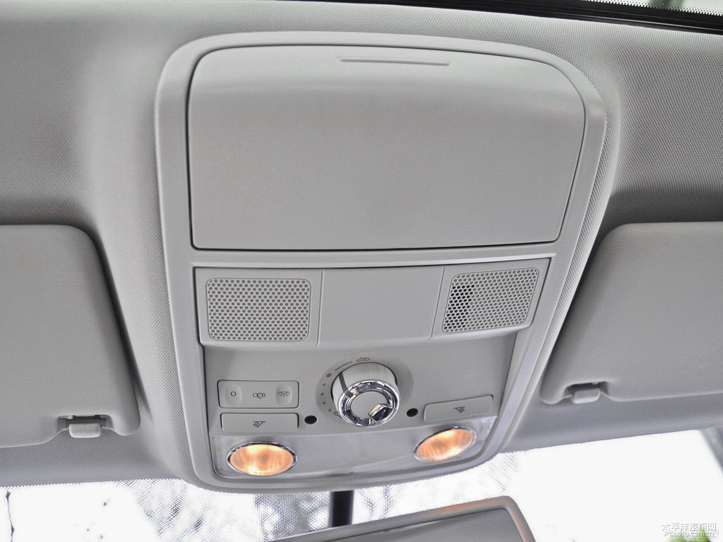 波斯灰速騰車廂內(nèi)飾圖片