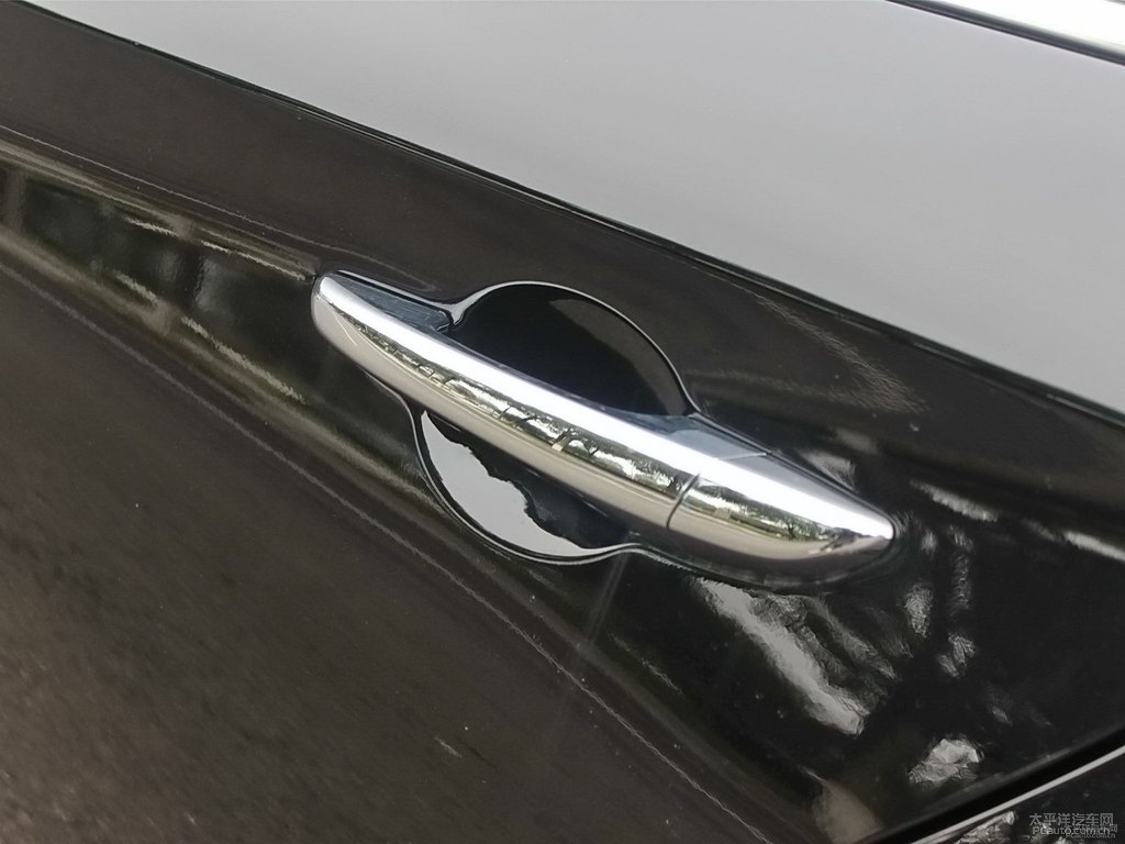 爵士黑索納塔車身外觀圖片