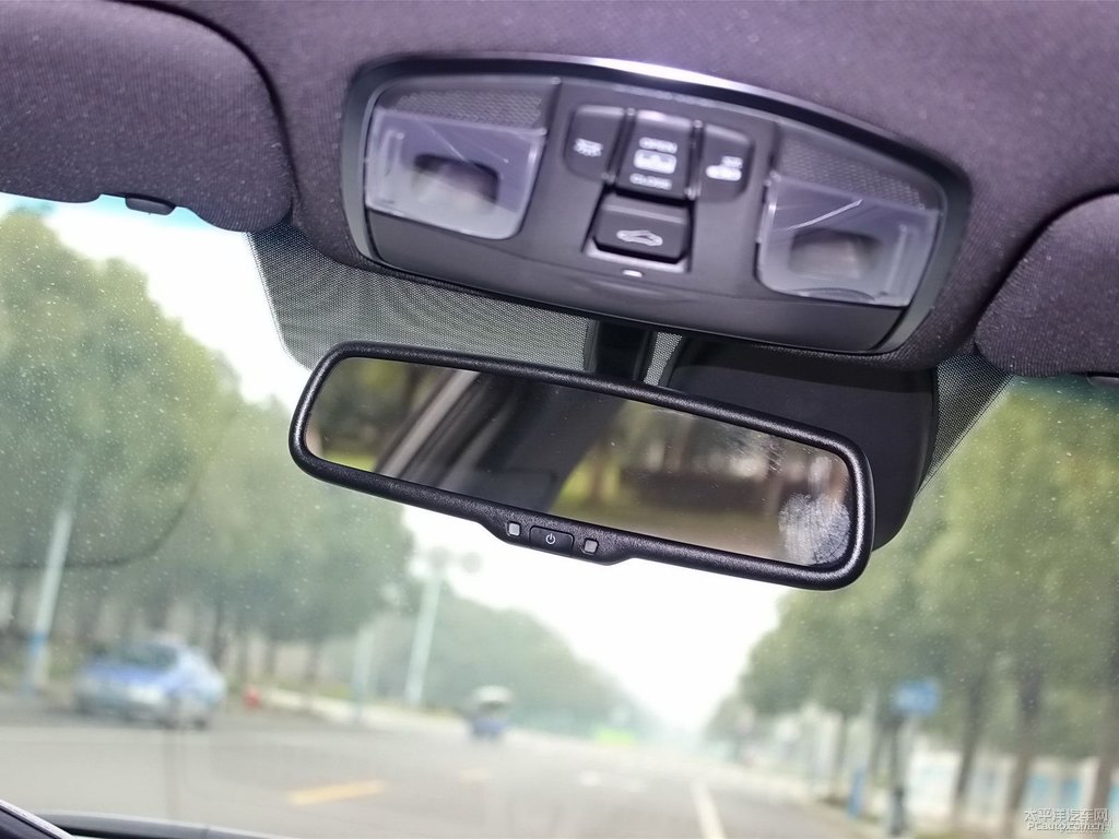 爵士黑索納塔車廂內飾圖片