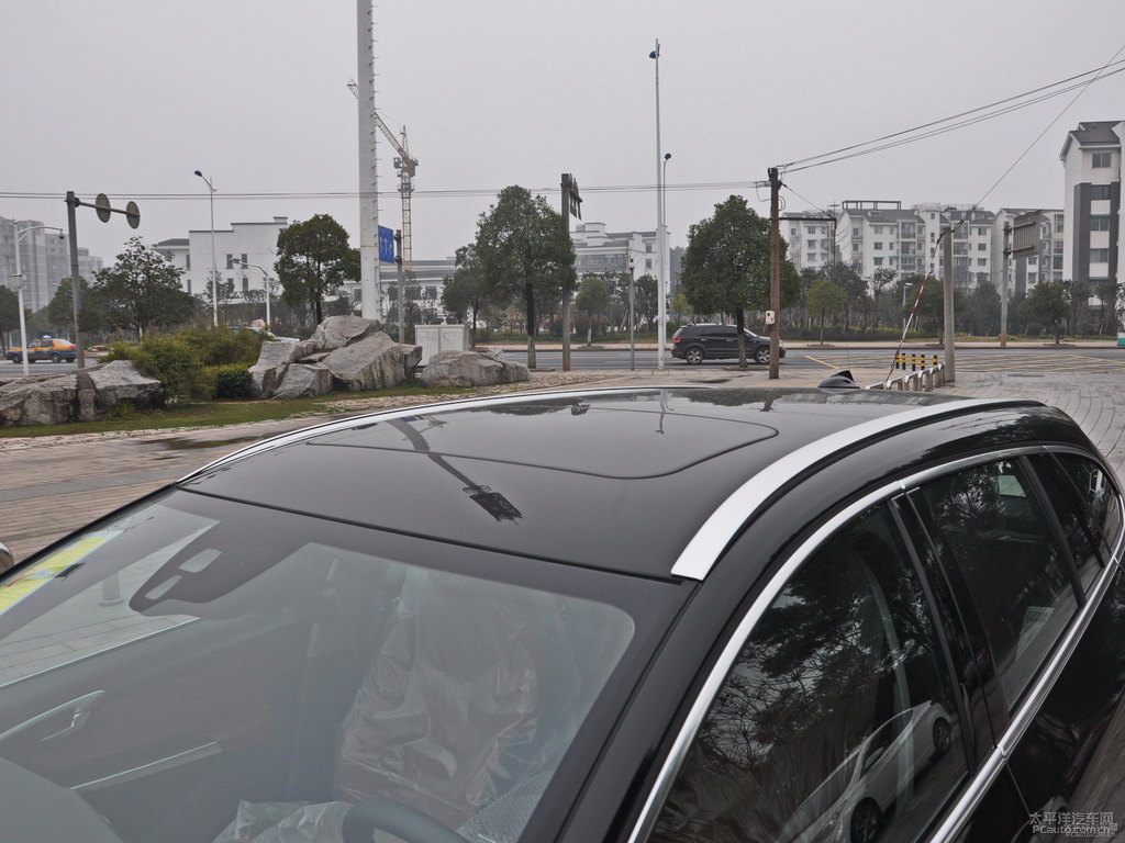 煙墨褐沃爾沃V60車身外觀圖片