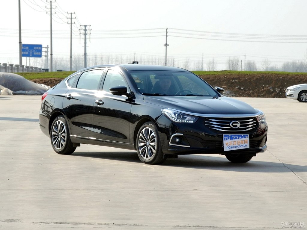 典雅黑傳祺GA6整車外觀外觀圖片