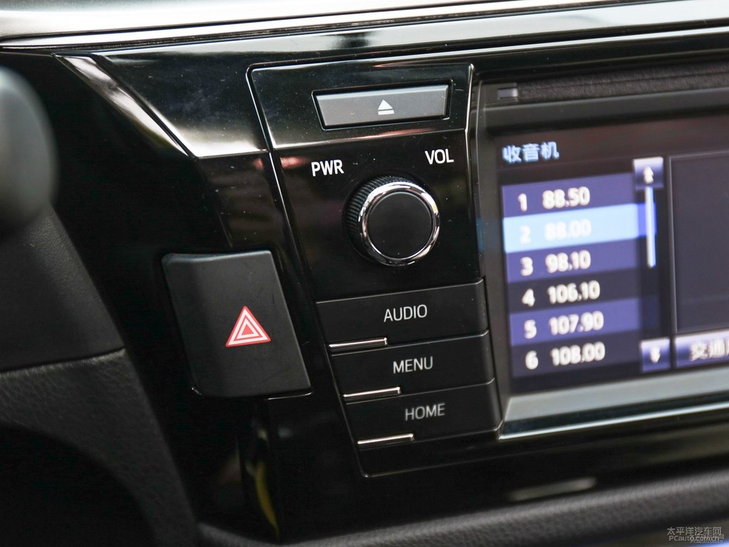 閃電橙雷凌中控內(nèi)飾圖片