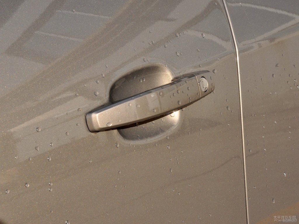 恒金君威車身外觀圖片