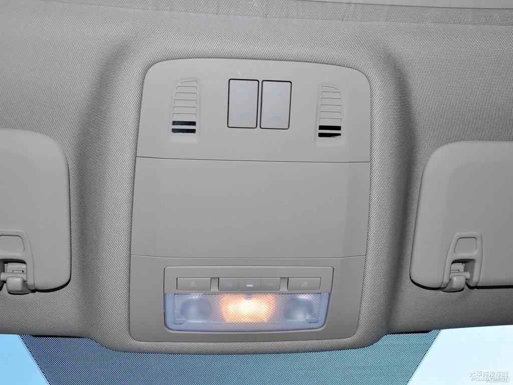 恒金君威車廂內(nèi)飾圖片