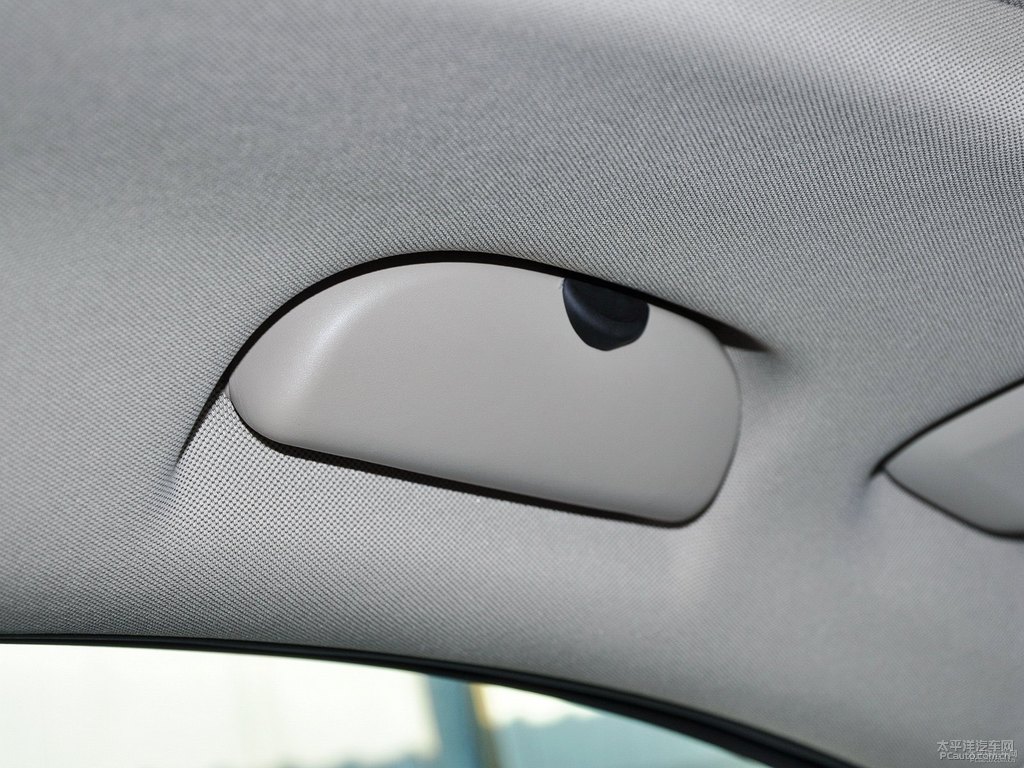 恒金君威車廂內(nèi)飾圖片