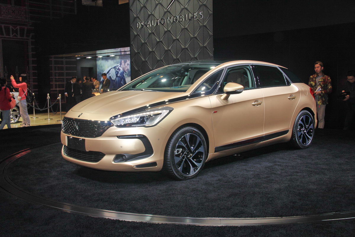 DS 5DƬ
