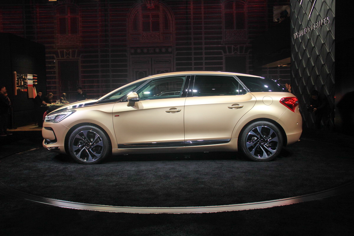 DS 5DƬ