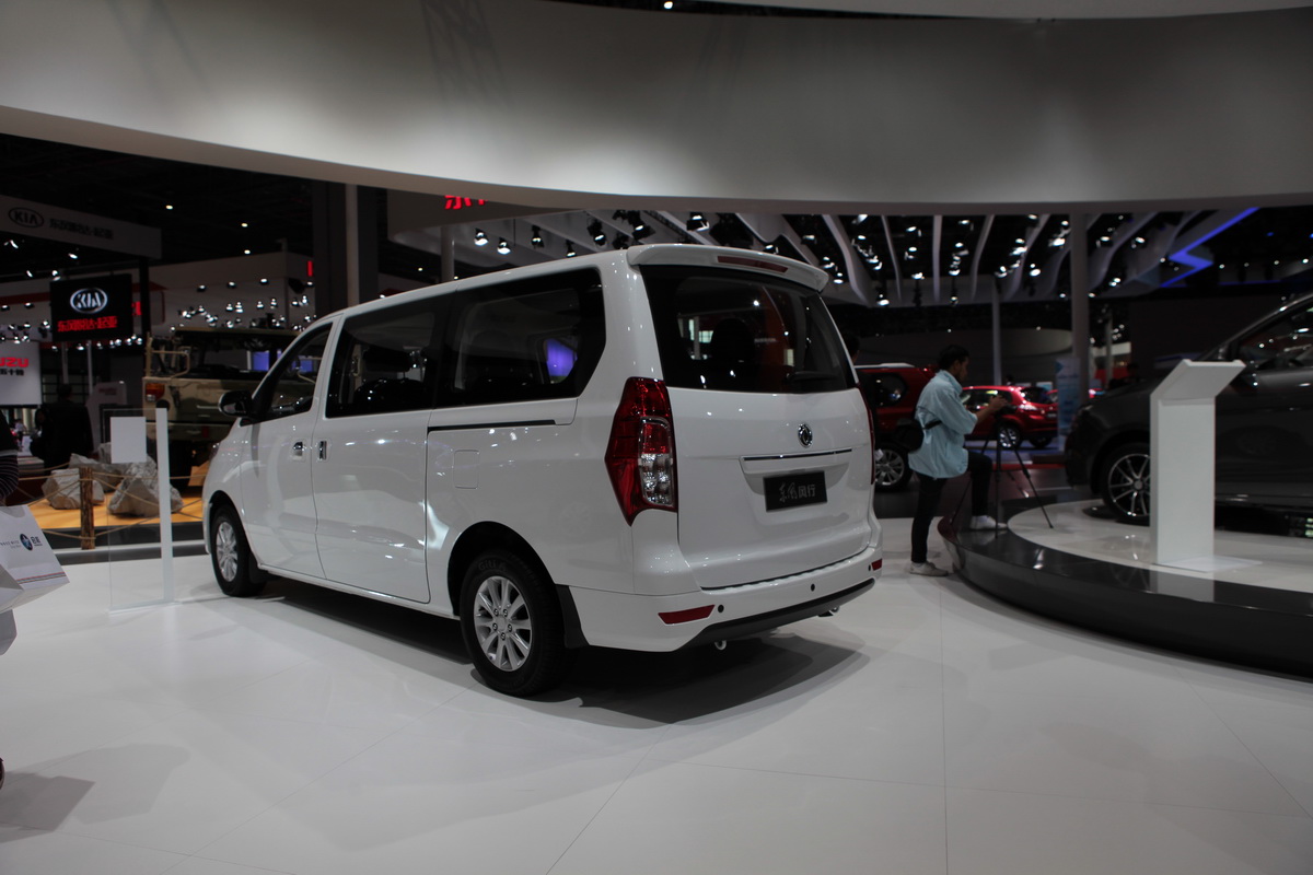 風(fēng)行F600車展高清大圖