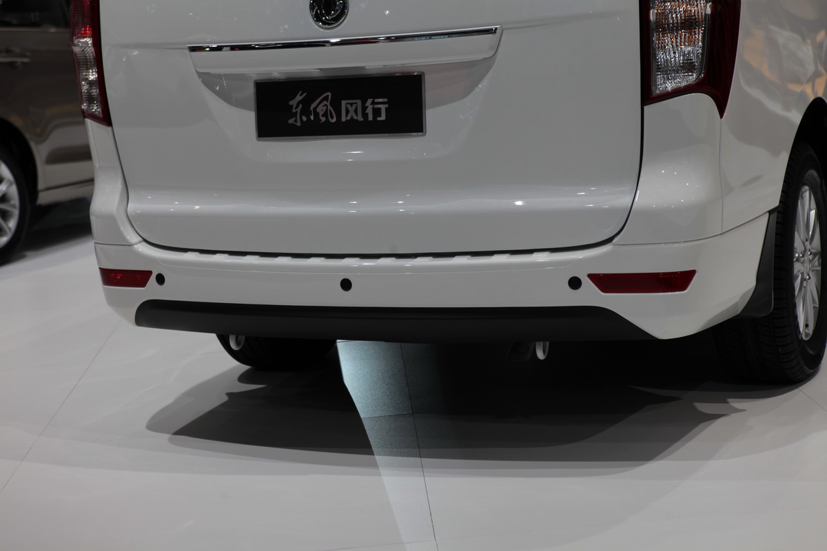 風(fēng)行F600車展高清大圖