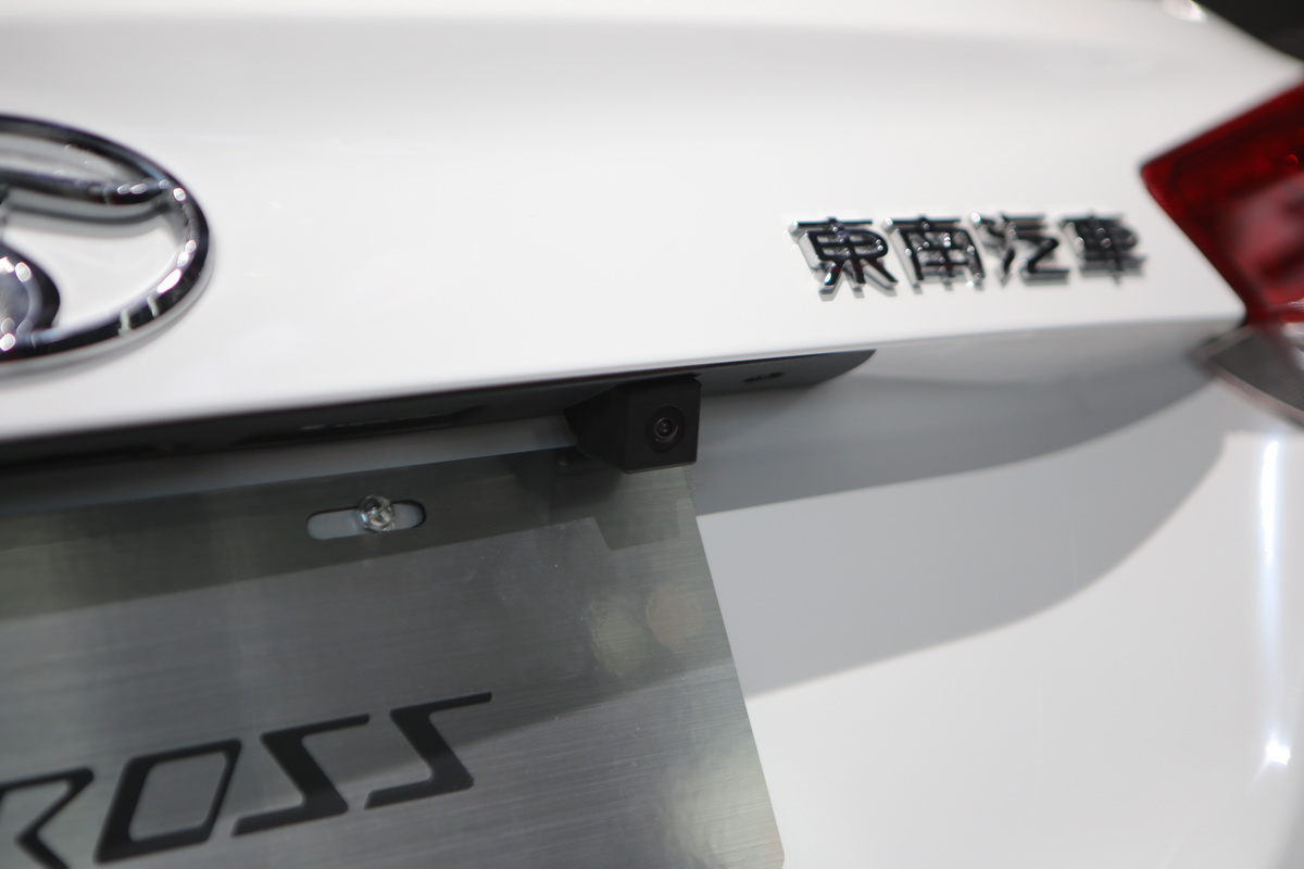 V6菱仕車展高清大圖
