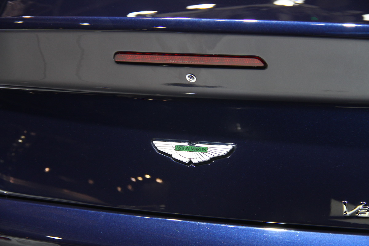 V8 VantageDƬ