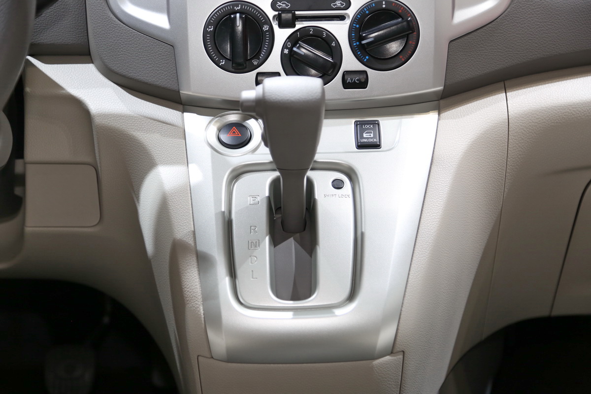 日產(chǎn)NV200車展高清大圖