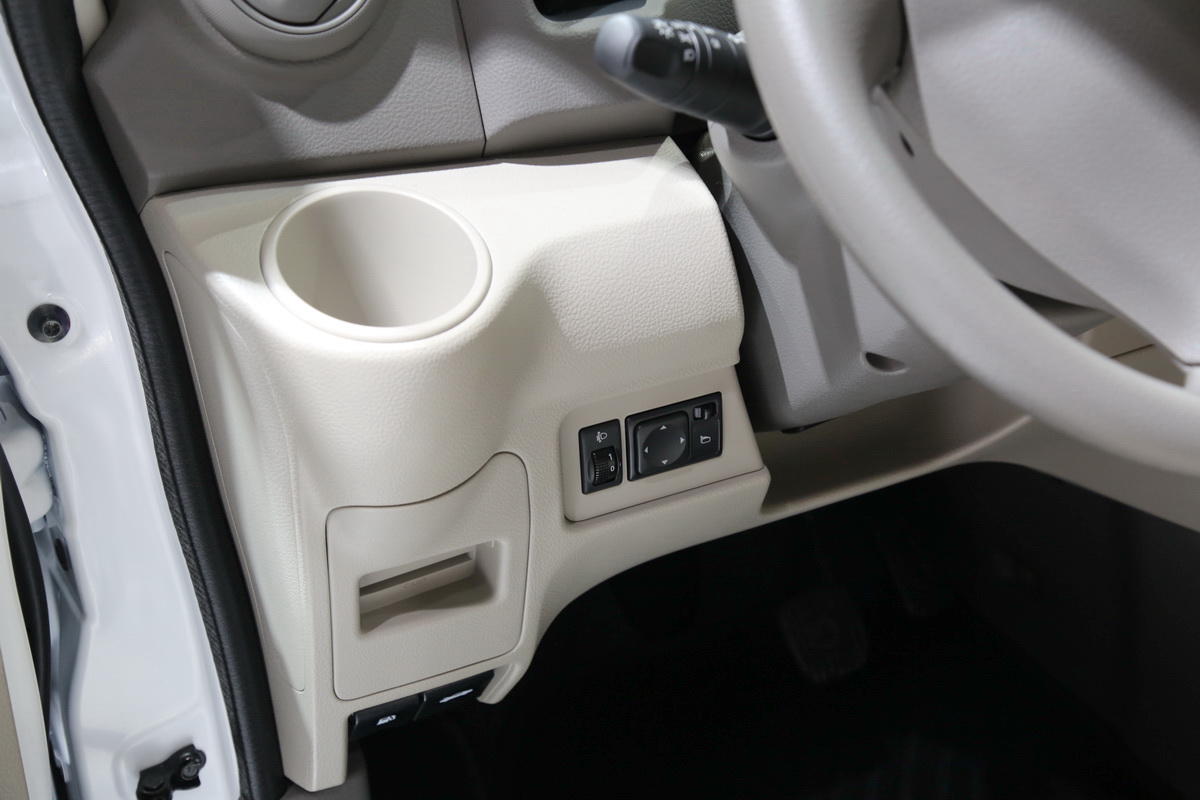 日產(chǎn)NV200車展高清大圖