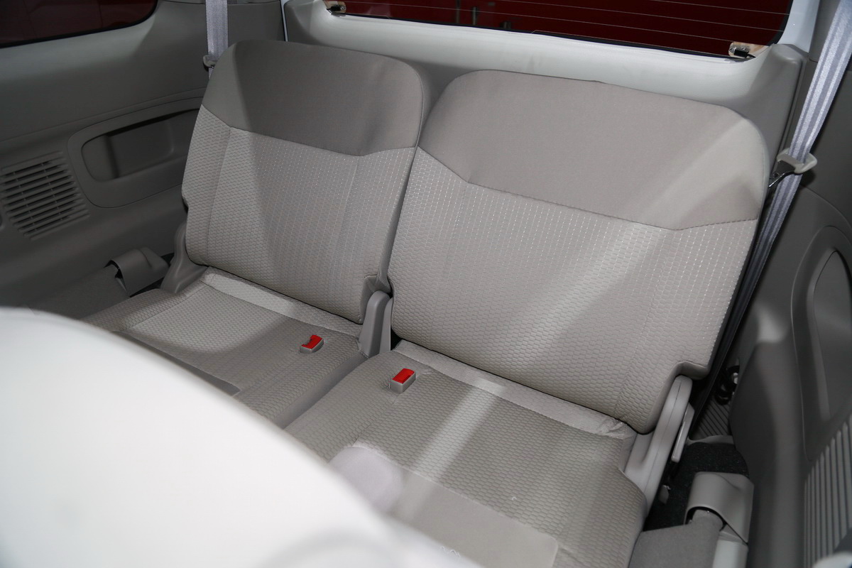 日產(chǎn)NV200車展高清大圖