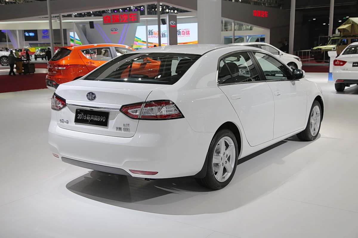 奔騰B90車展高清大圖