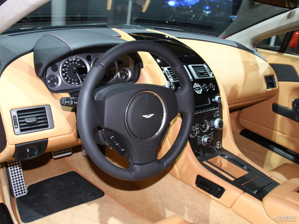 V8 Vantageп؃(ni)DƬ
