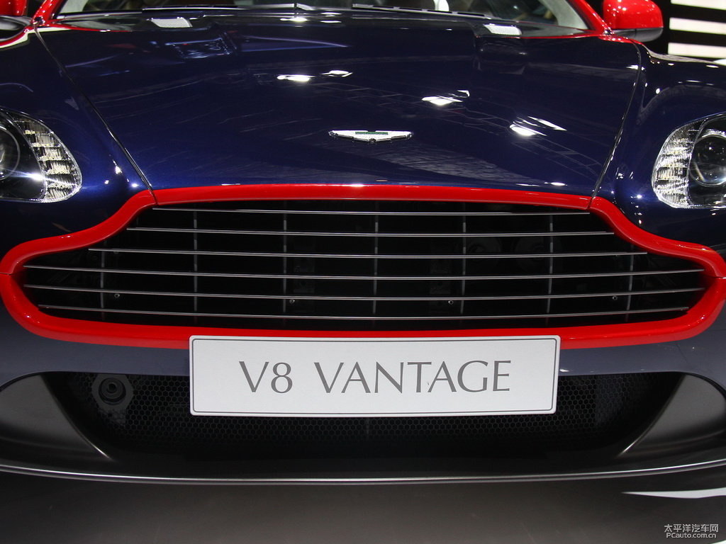 V8 Vantage܇^^DƬ