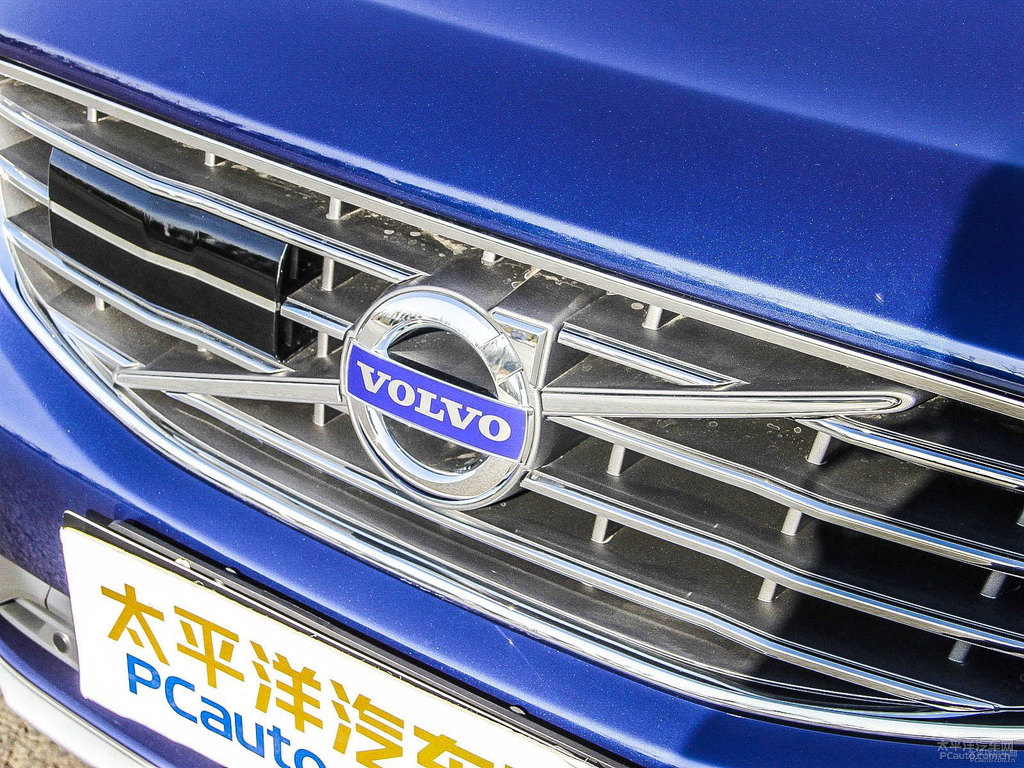 海洋藍沃爾沃XC60車頭外觀圖片