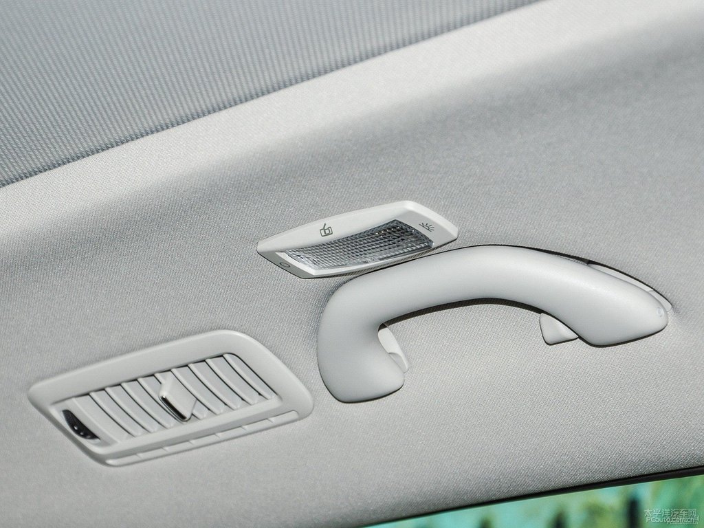 ɫ܇(ni)DƬ