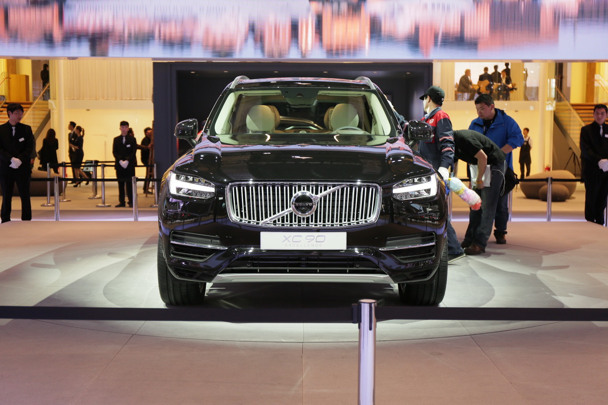 沃爾沃xc90價格及圖片(沃爾沃xc90價格2022款圖片)