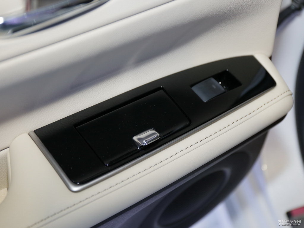 超音速石英白色雷克薩斯ES車廂內(nèi)飾圖片