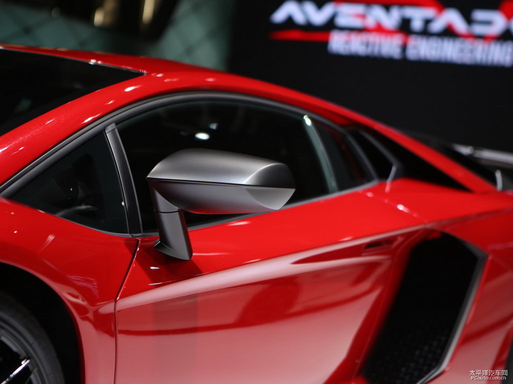 紅色Aventador車身外觀圖片