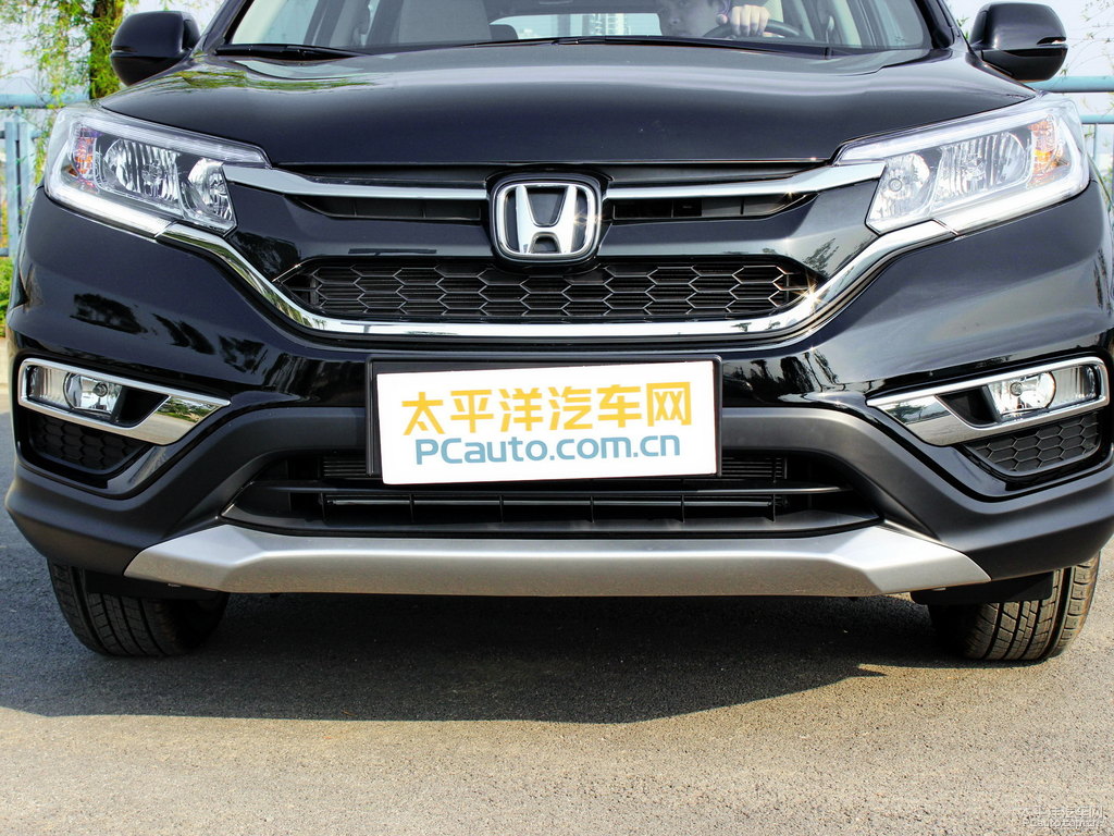 彩晶黑本田CR-V車頭外觀圖片