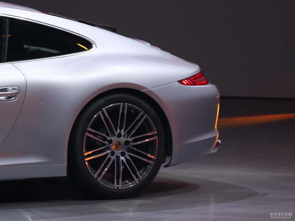 GT銀保時(shí)捷911車身外觀圖片