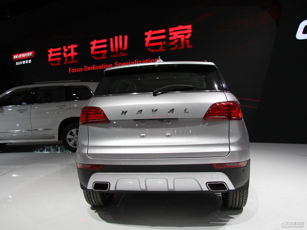 雅致銀哈弗H6 Coupe整車外觀外觀圖片