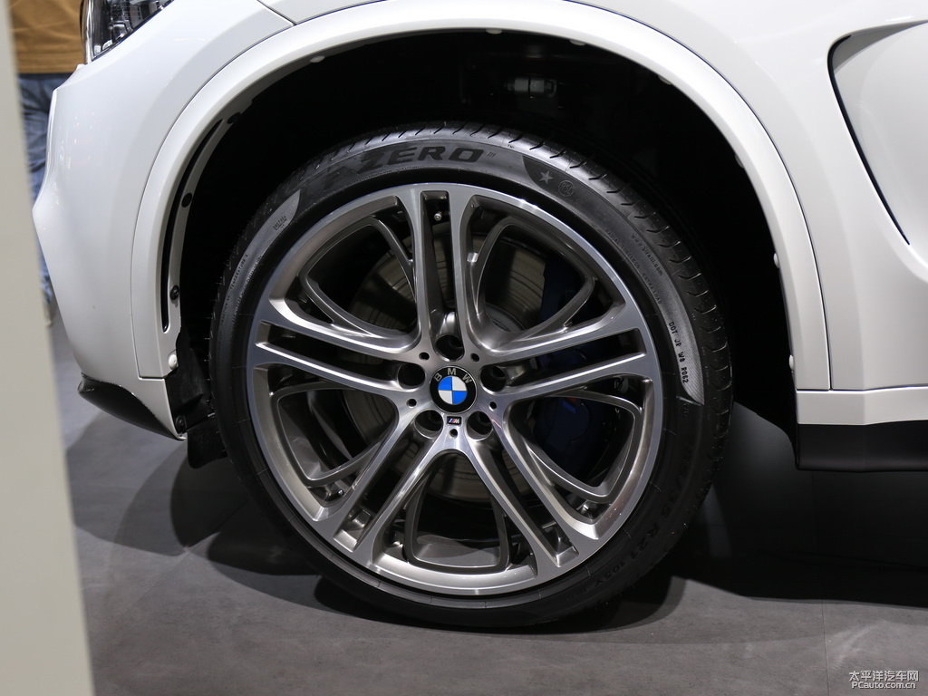 礦石白寶馬X5(進(jìn)口)車身外觀圖片