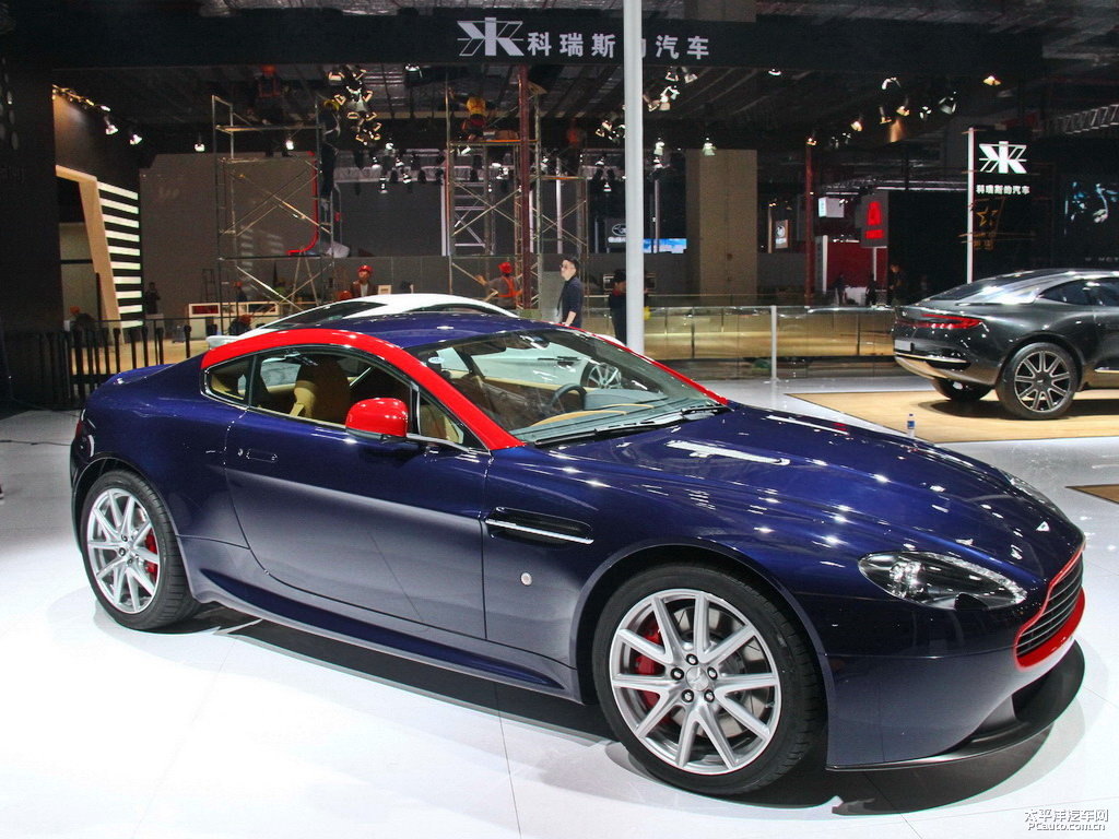 V8 Vantage܇^^DƬ