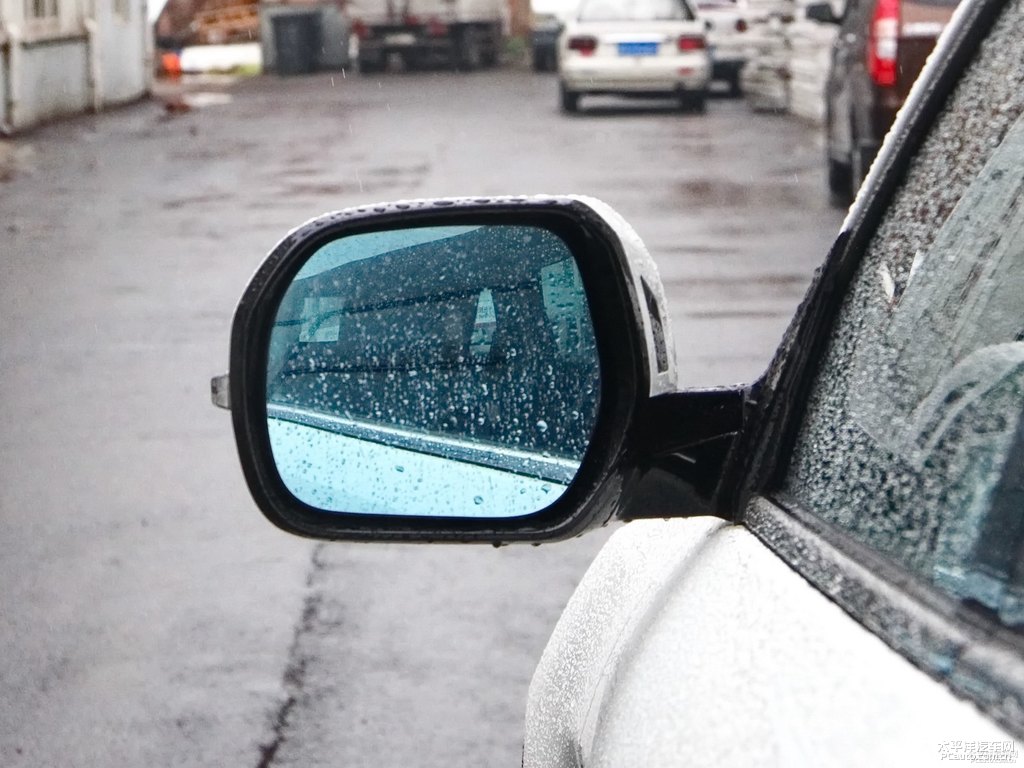 極地白哈弗H6 Coupe車身外觀圖片