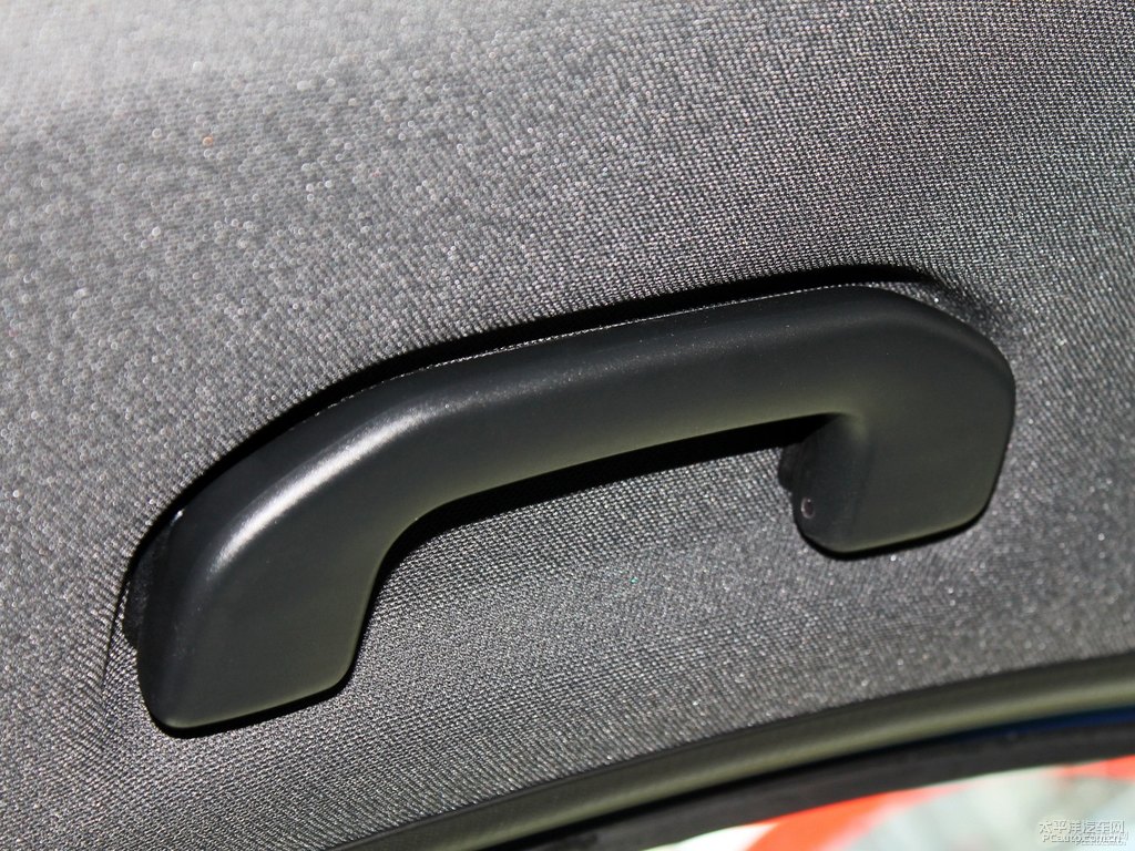 南海藍(lán)奔馳B級車廂內(nèi)飾圖片