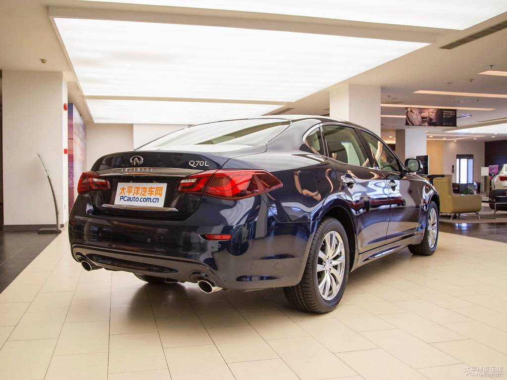 星夜藍(lán)英菲尼迪Q70L整車外觀外觀圖片