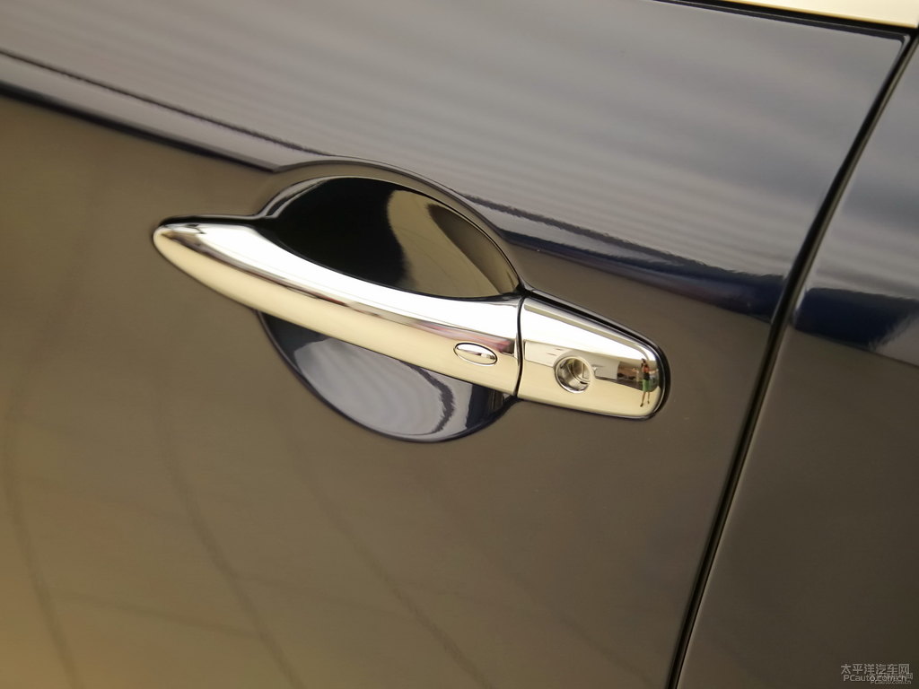 星夜藍(lán)英菲尼迪Q70L車身外觀圖片