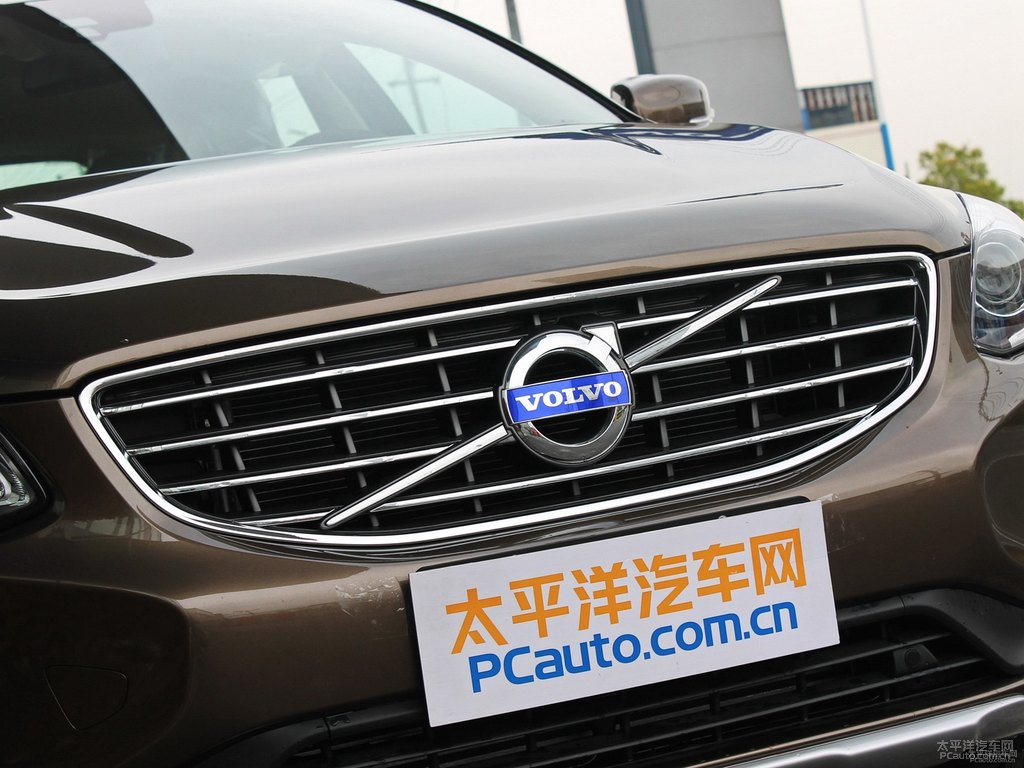 暮色銅沃爾沃XC60車頭外觀圖片