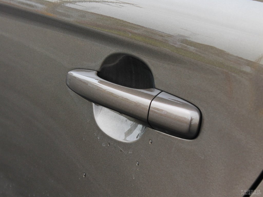 暮色銅沃爾沃XC60車身外觀圖片