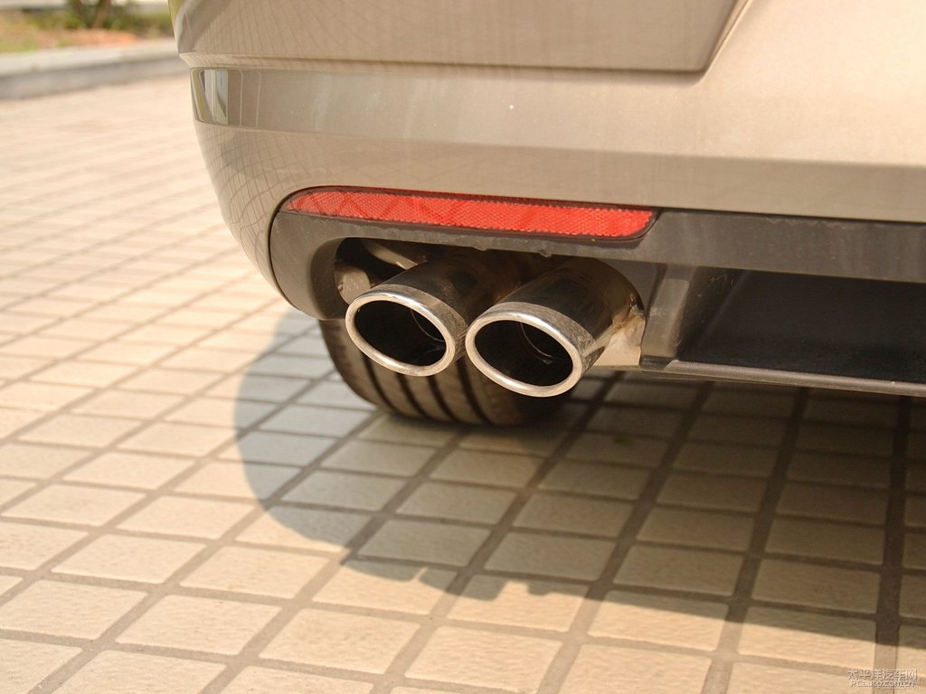 開羅金大眾CC車尾外觀圖片