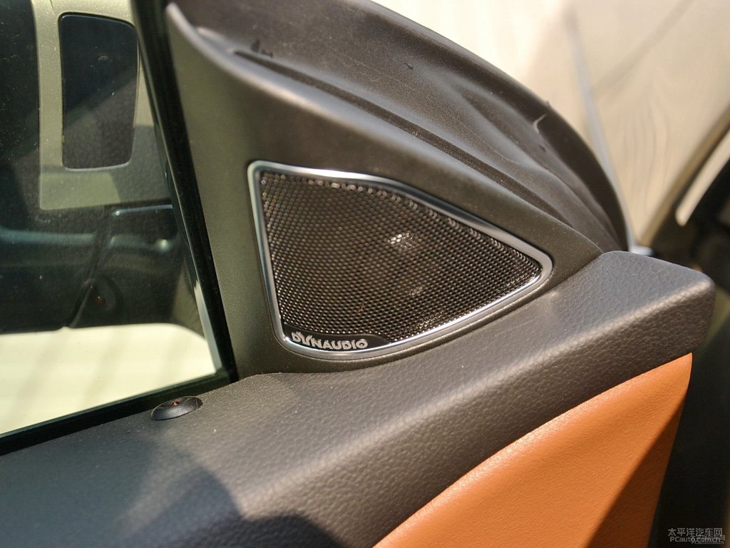 開羅金大眾CC車廂內(nèi)飾圖片