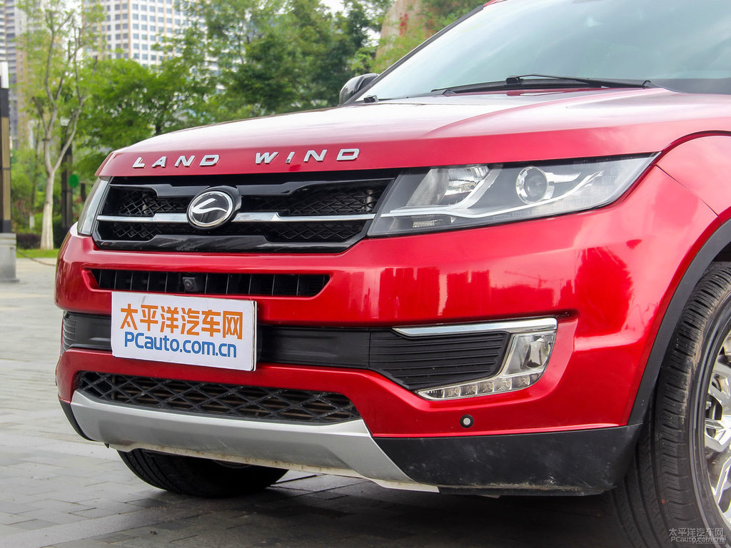 中國紅陸風(fēng)X7車頭外觀圖片