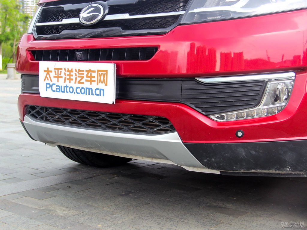 中國紅陸風X7車頭外觀圖片