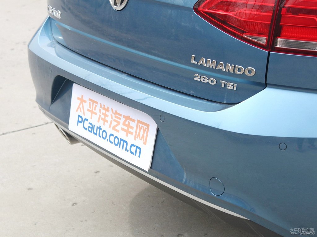 澎湃藍(lán)凌渡車尾外觀圖片