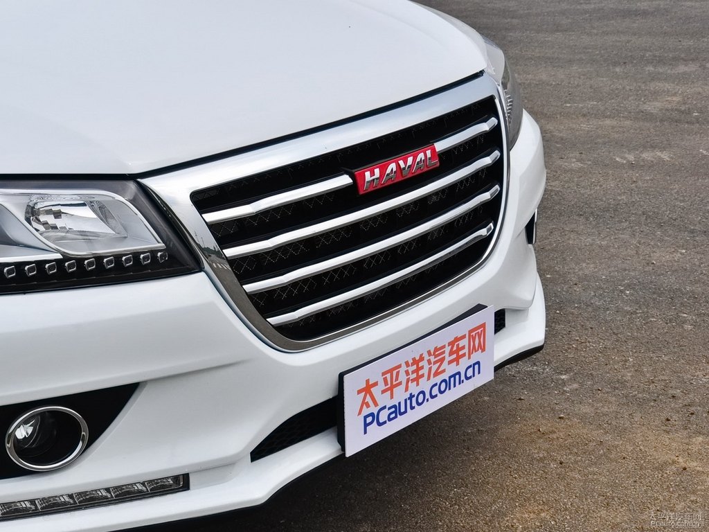 簡(jiǎn)約白哈弗H2車頭外觀圖片