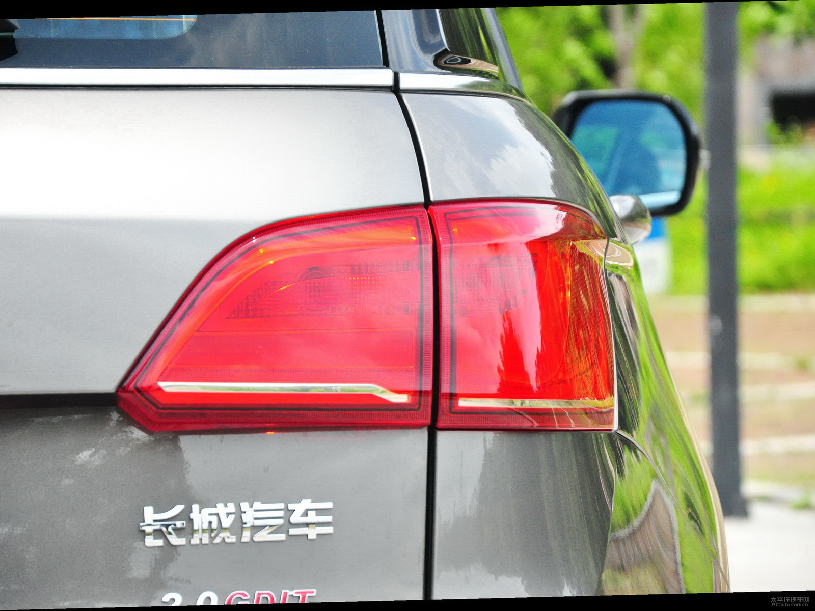 ĦǻҹH6 Coupe܇β^DƬ