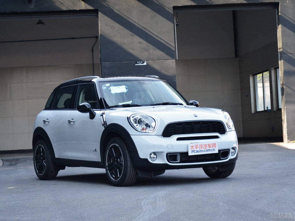 ɫMINI COUNTRYMAN܇^^DƬ