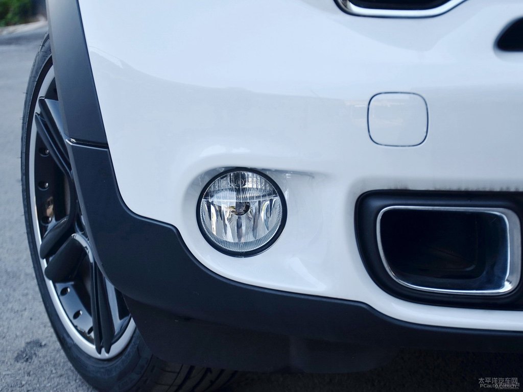 ɫMINI COUNTRYMAN܇^^DƬ